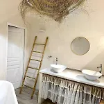 Du Hameau