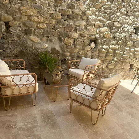 Du Hameau *